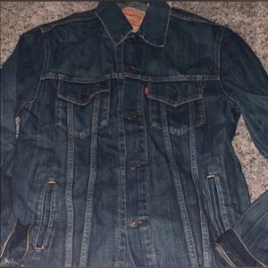 Levi’s Large denim trucker jean jacket, rare longer sleeves